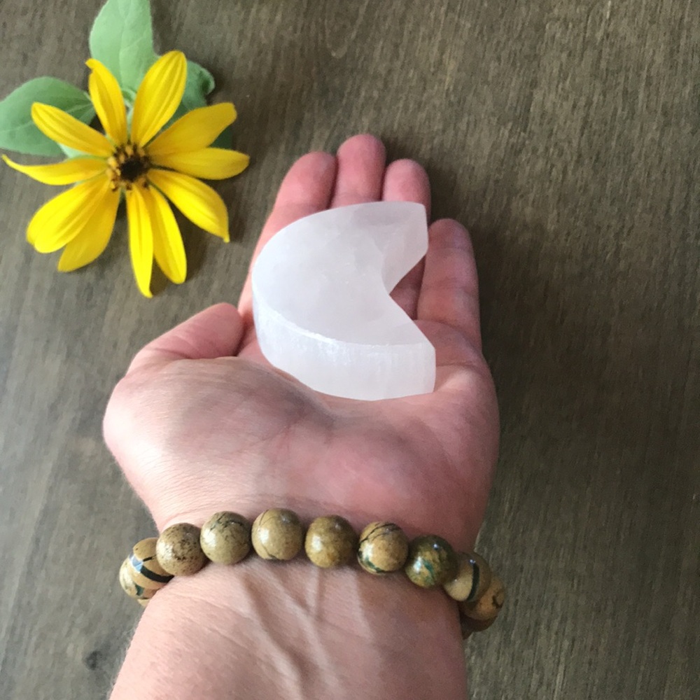 Selenite Crystal moon ๐ - Picture 3 of 5